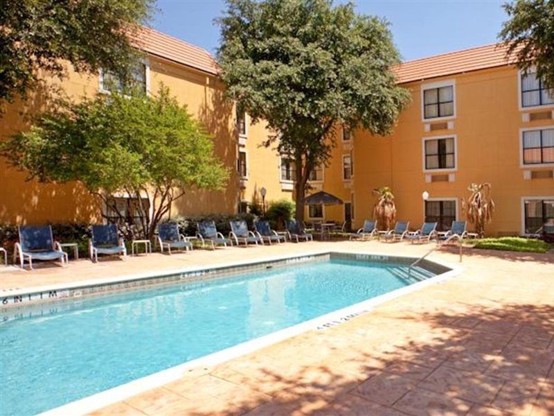 Holiday Inn Express Hotel & Suites Irving Dfw Airport North By Ihg Eksteriør bilde